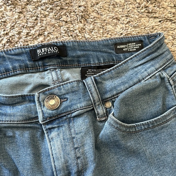 Buffalo David Bitton Aubrey midrise stretch super soft ankle Glazer 4 /27 Jeans - Picture 2 of 3